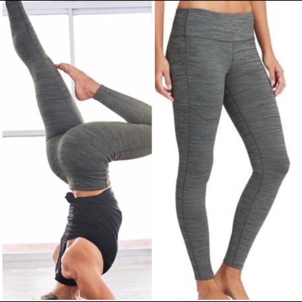 Athleta Chaturanga Tight 7/8. Size XS